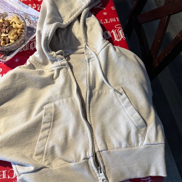 Assorted XS Crop Tops - Picture 8 of 9